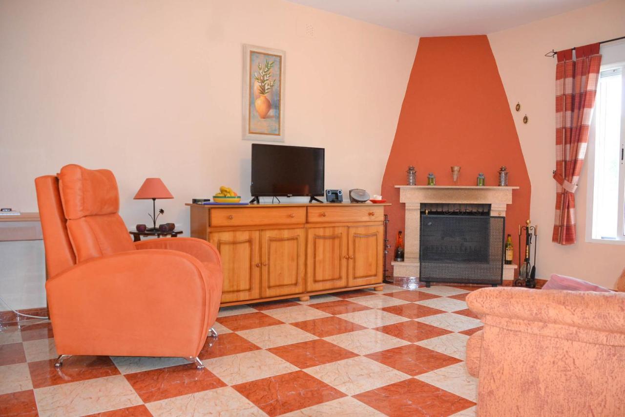 Traumhaus Fuer 6 Personen Mit Spektakulaerem Privaten Pool Und Schoenem Ausblick In Die Natur Hozanejos Exterior photo